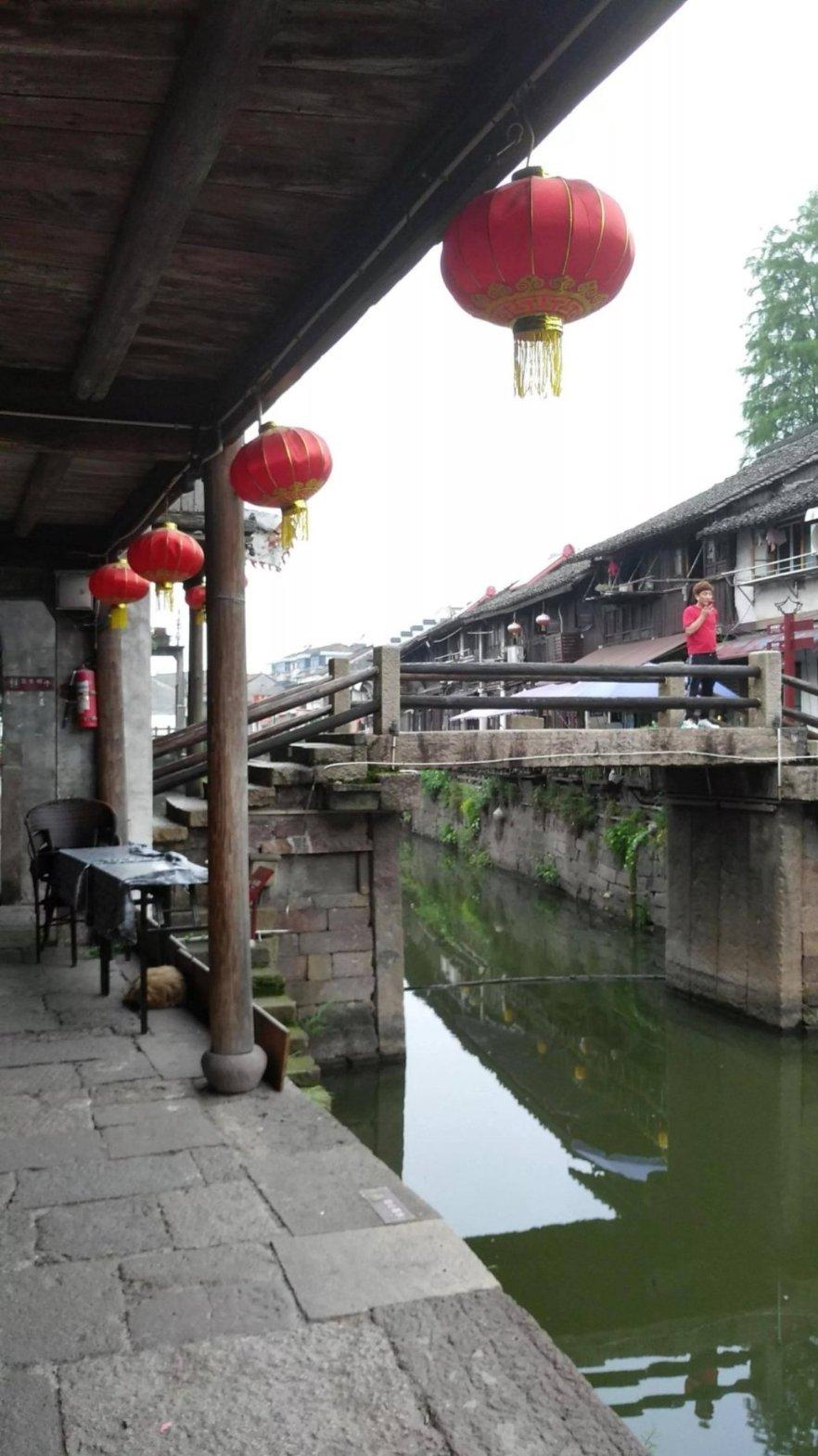 层层恐惧